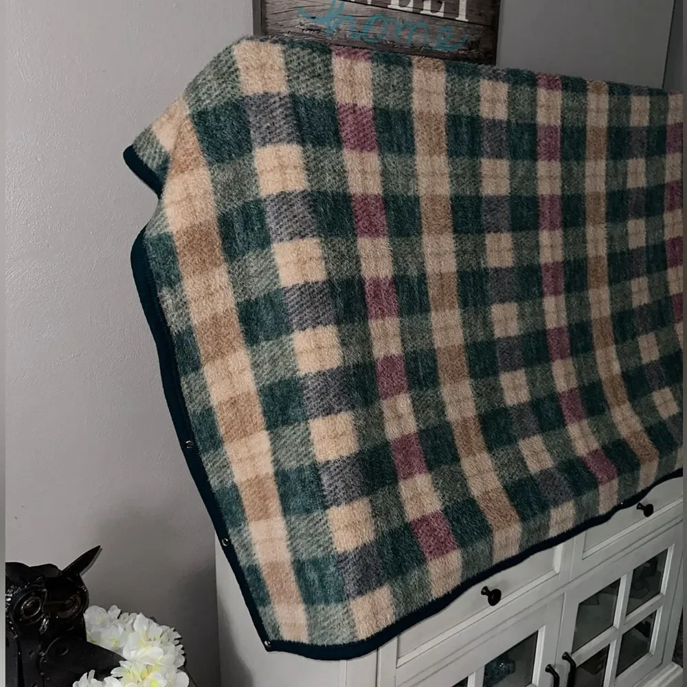 Vtg Biederlack of America Cuddle Wrap Blanket Plaid Zipper Snaps USA OG Snuggie
